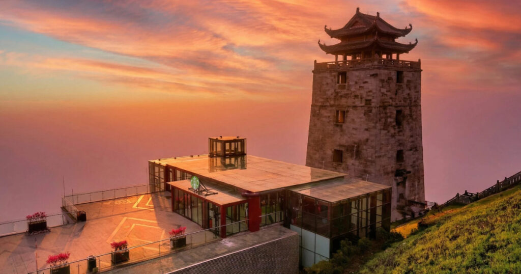 アジアで最も高いスタバ、ベトナムにオープン！雲の上でカフェタイムを