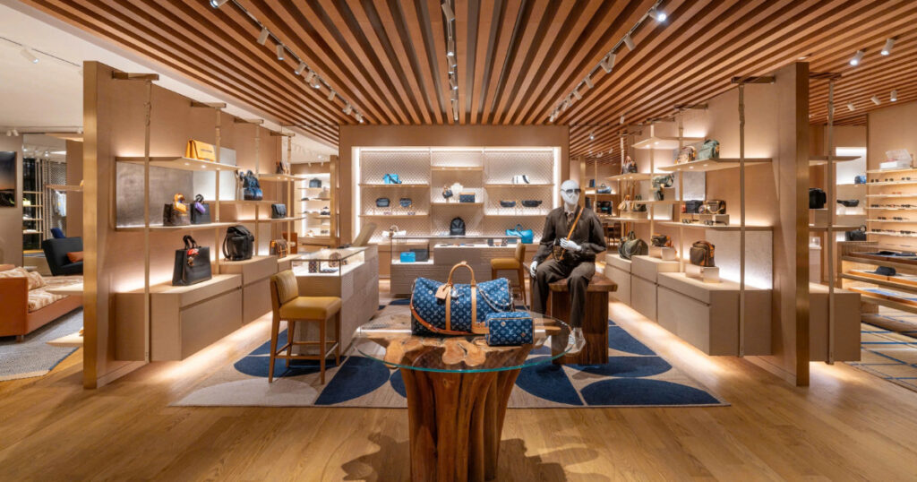 「ルイ・ヴィトン」メンズ専門店、ホーチミンの「サイゴンセンター」にオープン